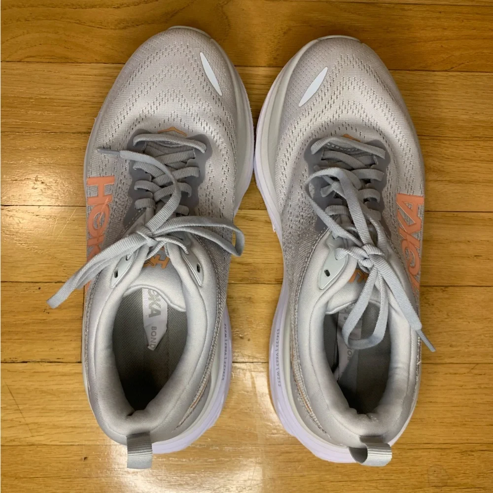 Hoka Bondi 8 Women's Sneakers in Gray - Size 8.5 Wide